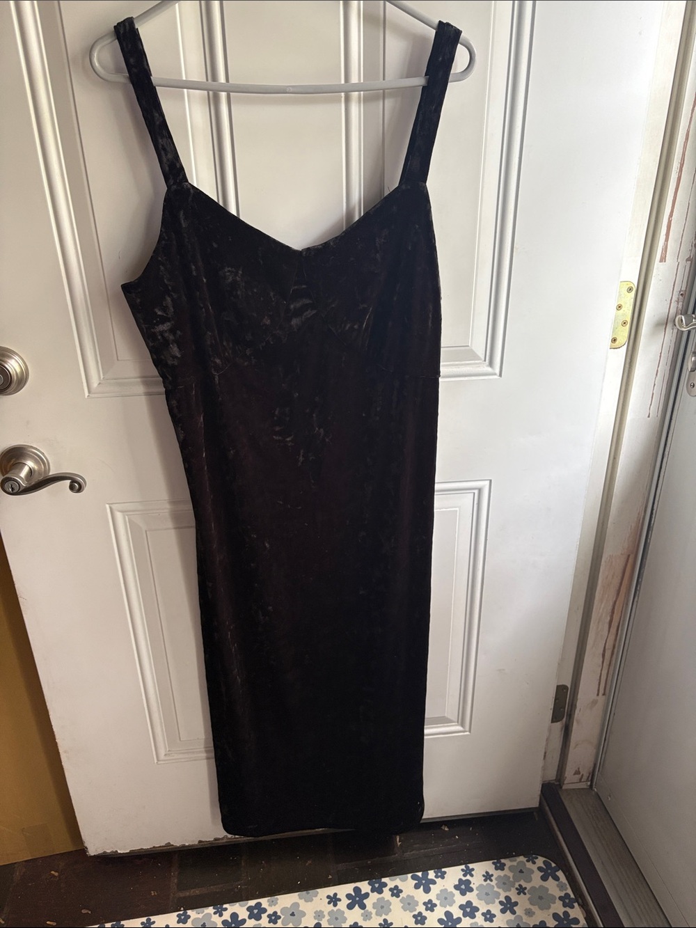 Jessica Simpson black beauty velvet dress
